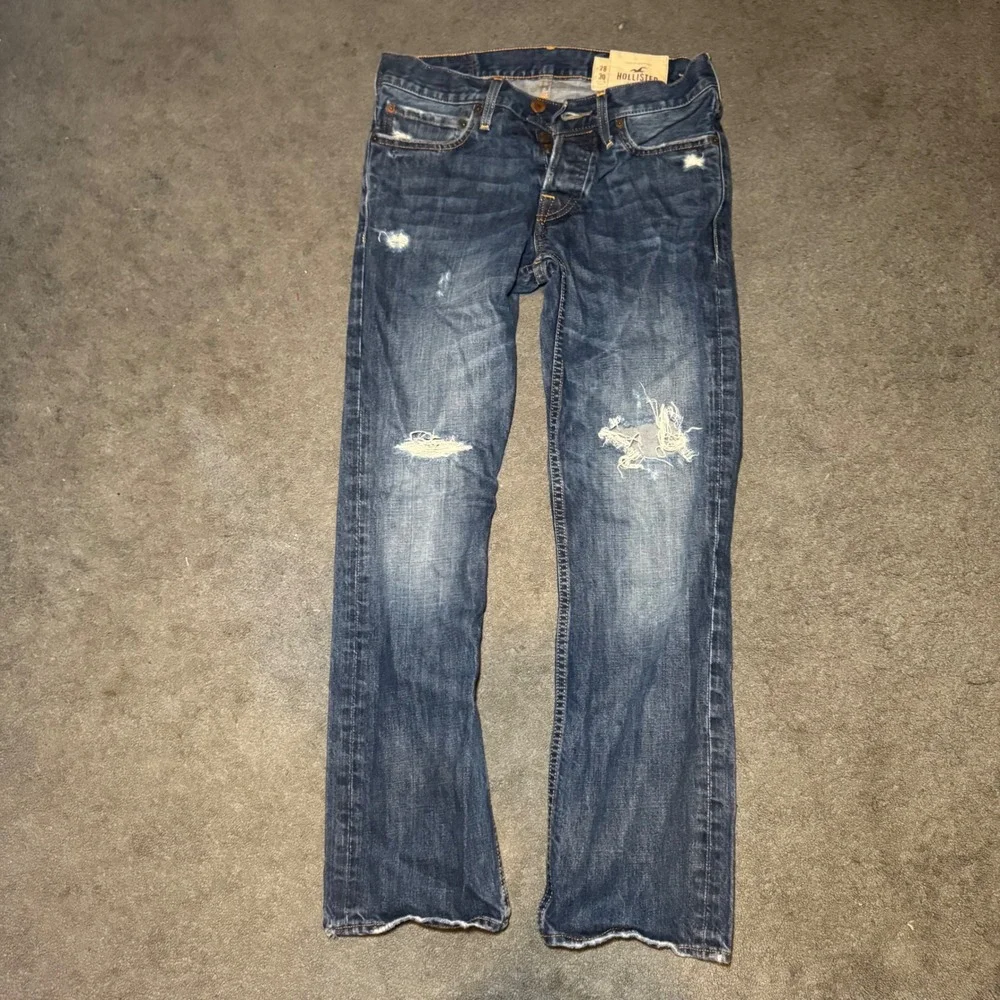 Hollister Mens Distressed Button Fly Jeans Medium Wash Blue 28x30 Slim Straight